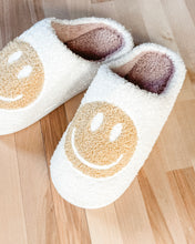 Load image into Gallery viewer, Retro Smiley Face Slippers - Womens
